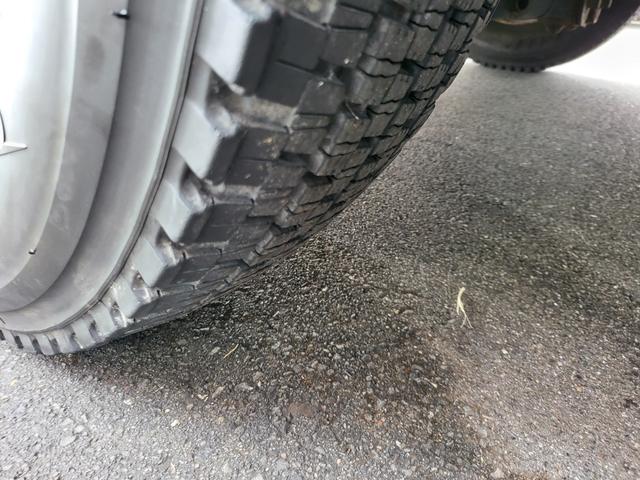 エアロミディ 　２９人乗り　観光バス　自動ドア　６速ＭＴ　エアサス　７ｍ　法定整備　車検１年（17枚目）