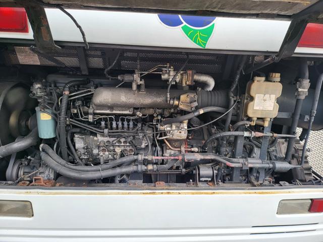 エアロミディ 　２９人乗り　観光バス　自動ドア　６速ＭＴ　エアサス　７ｍ　法定整備　車検１年（21枚目）