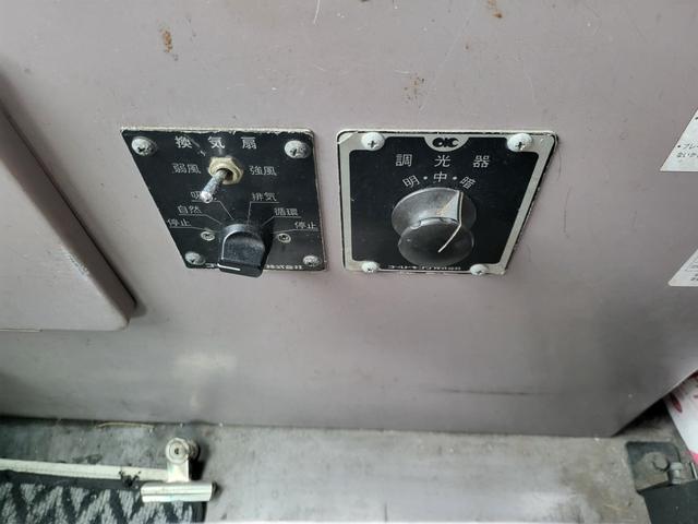 エアロミディ 53人乗り 自動ドア 5速MT ステップヒーター 車検1年 Bカメラ ETC 寸法899cm 幅230cm 高さ298cm(23枚目)