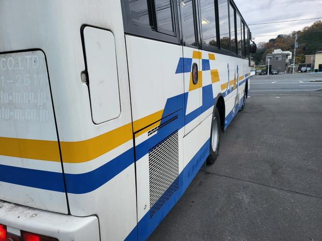 エアロミディ 46人乗り 排ガス適合 5速MT 自動ドア ステップヒーター 法定整備 車検1年(24枚目)