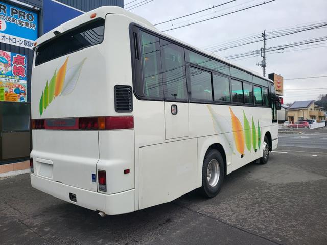 セレガ 　３５人乗り　サロン仕様　中型観光バス　６速ＭＴ　ターボ　排ガス適合　点検整備　Ｂカメラ　車検１年　エアサス　Ｂカメラ　ドライブレコーダ（13枚目）