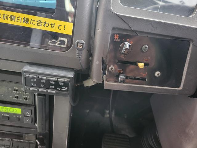 エアロミディ 　２６人乗り　観光仕様　６速ＭＴ　自動ドア　ＥＴＣ　Ｂカメラ　エアサス　点検整備　車検１年　貫通トランク　ステップヒーター（31枚目）