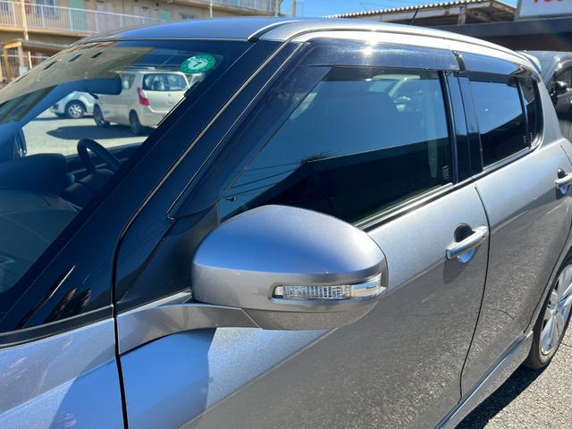 スイフト RS ナビ バックカメラ ETC ドラレコ HID フォグ プッシュスタート キーレス2個 禁煙車 ワンオーナー 記録簿有 オプショングリル パドルシフト オートライト ブルートゥース ドアバイザー付(12枚目)