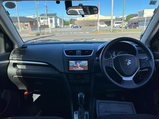 スイフト RS ナビ バックカメラ ETC ドラレコ HID フォグ プッシュスタート キーレス2個 禁煙車 ワンオーナー 記録簿有 オプショングリル パドルシフト オートライト ブルートゥース ドアバイザー付(13枚目)
