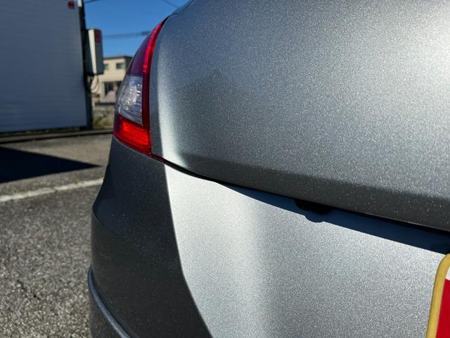 スイフト RS ナビ バックカメラ ETC ドラレコ HID フォグ プッシュスタート キーレス2個 禁煙車 ワンオーナー 記録簿有 オプショングリル パドルシフト オートライト ブルートゥース ドアバイザー付(20枚目)