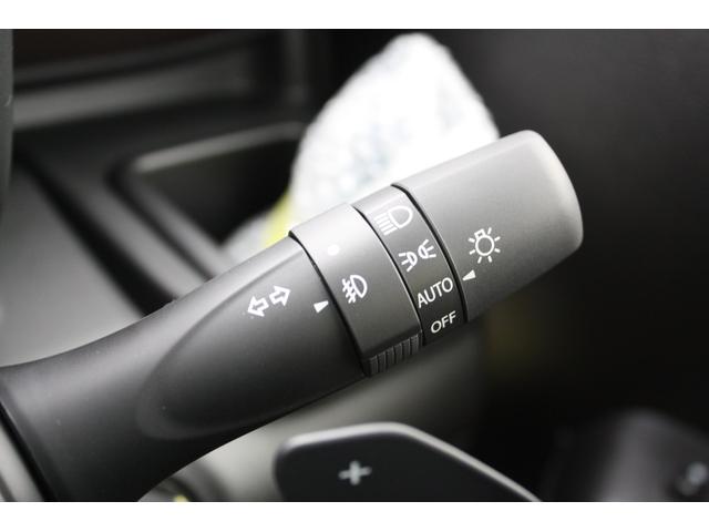 クロスビー ハイブリッドMZ 衝突被害軽減ブレーキ LEDヘッドライト&フォグランプ 運転席・助手席シートヒーター 追従機能付きクルーズコントロール ステアリングオーディオスイッチ フルオートエアコン スマートキー(スペア有り)(14枚目)