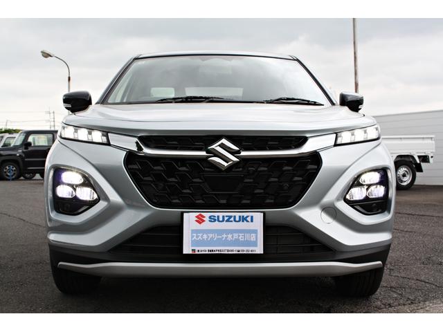 フロンクス ベースグレード 全方位モニター付メモリーナビ(Bluetooth フルセグTV) LEDヘッドライト 運転席&助手席シートヒーター 衝突被害軽減ブレーキ 電動パーキングブレーキ 追従機能付クルーズコントロール(5枚目)