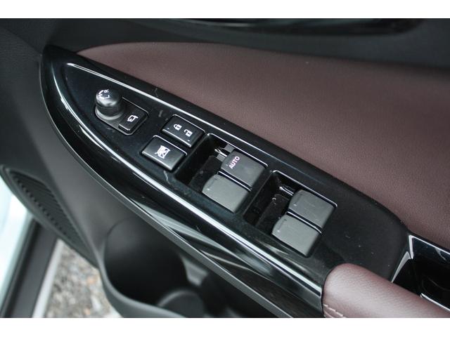 フロンクス ベースグレード 全方位モニター付メモリーナビ(Bluetooth フルセグTV) LEDヘッドライト 運転席&助手席シートヒーター 衝突被害軽減ブレーキ 電動パーキングブレーキ 追従機能付クルーズコントロール(28枚目)