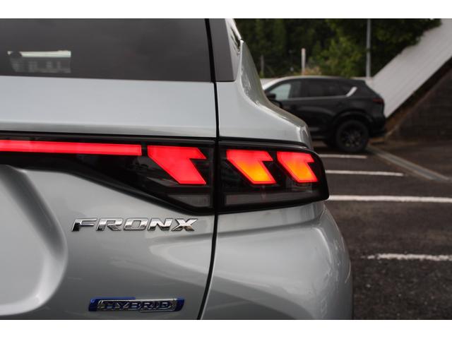 フロンクス ベースグレード 全方位モニター付メモリーナビ(Bluetooth フルセグTV) LEDヘッドライト 運転席&助手席シートヒーター 衝突被害軽減ブレーキ 電動パーキングブレーキ 追従機能付クルーズコントロール(57枚目)