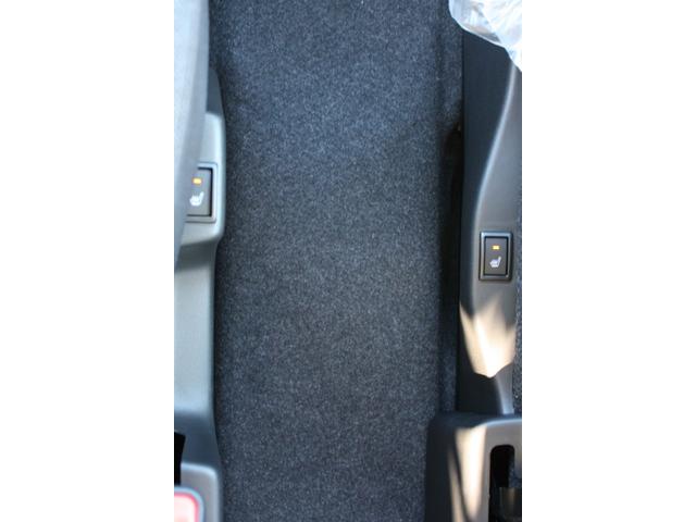 ソリオ ハイブリッドＭＺ　衝突被害軽減ブレーキ　後席両側パワースライドドア　ＬＥＤヘッドライト＆フォグランプ　運転席・助手席シートヒーター　追従機能付きクルーズコントロール　ステアリングオーディオスイッチ　サーキュレーター（19枚目）