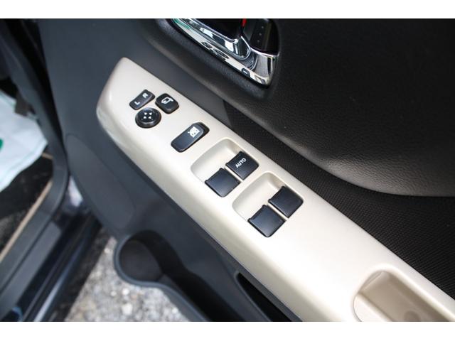 スペーシアカスタム Jスタイル ナビ(TV CD)Bカメラ 両側パワスラ ディスチャージヘッドライト 運転席&助手席シートヒーター スマートキー(スペア有)ステアリングオーディオスイッチ フルオートエアコン レーダーブレーキサポート(24枚目)