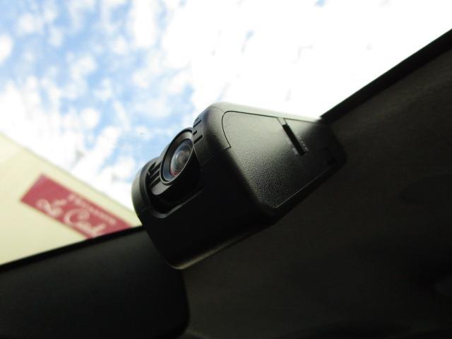 カスタムG S 禁煙車 純正大型9インチSDナビ 純正ドライブレコーダー 両側電動スライドドア 衝突軽減ブレーキ LEDヘッドライト LEDフォグランプ ETC2.0 シートヒーター Bluetoothオーディオ(4枚目)