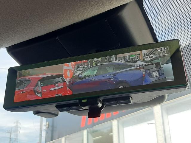 ノート Ｘ　純正９型ディスプレイ　ワイヤレス充電　禁煙車　アラウンドビューモニター　インテリジェントミラー　純正ドラレコ　ＥＴＣ２．０　ＬＥＤオートライト　ブラインドスポットミニター　前後ソナー　カープレイ対応（5枚目）