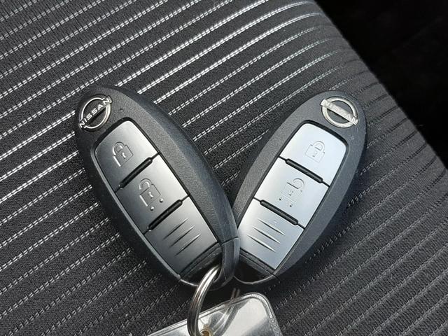 ノート Ｘ　純正９型ディスプレイ　ワイヤレス充電　禁煙車　アラウンドビューモニター　インテリジェントミラー　純正ドラレコ　ＥＴＣ２．０　ＬＥＤオートライト　ブラインドスポットミニター　前後ソナー　カープレイ対応（37枚目）