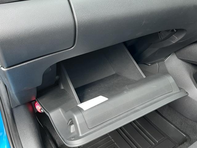 ノート Ｘ　純正９型ディスプレイ　ワイヤレス充電　禁煙車　デジタルインナーミラー　アラウンドビューモニター　ＥＴＣ２．０　インテリキー２個　シート／ステアリングヒーター　ブラインドスポットモニター　前後ソナー（36枚目）