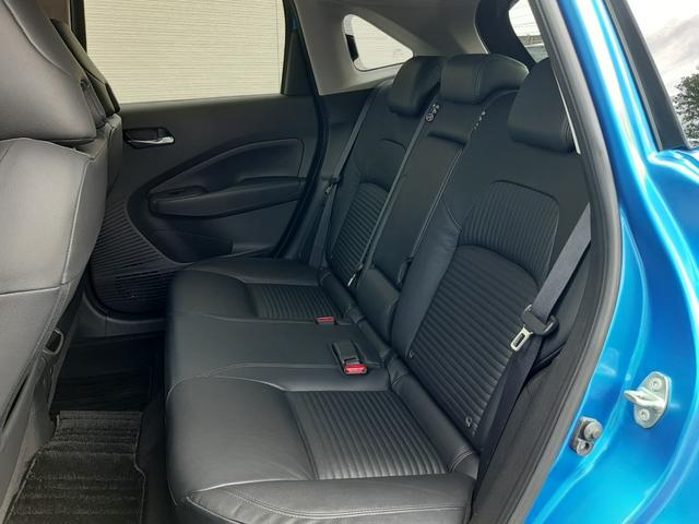 ノート Ｘ　ワンオーナー　純正９型ディスプレイナビ　禁煙車　レザーシート　インテリミラー　アラウンドビュー　ＥＴＣ２．０　ワイヤレス充電　純正ドラレコ　ＬＥＤオートライト　アップルカープレイ　アンドロイドオート（15枚目）