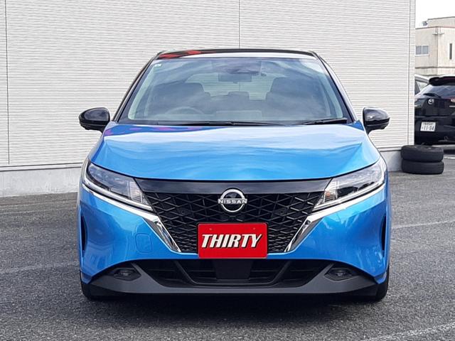 ノート Ｘ　ワンオーナー　純正９型ディスプレイナビ　禁煙車　レザーシート　インテリミラー　アラウンドビュー　ＥＴＣ２．０　ワイヤレス充電　純正ドラレコ　ＬＥＤオートライト　アップルカープレイ　アンドロイドオート（19枚目）