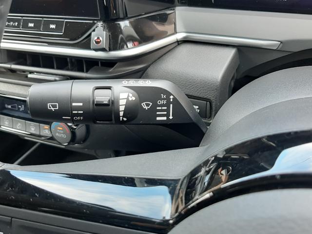 ノート Ｘ　ワンオーナー　純正９型ディスプレイナビ　禁煙車　レザーシート　インテリミラー　アラウンドビュー　ＥＴＣ２．０　ワイヤレス充電　純正ドラレコ　ＬＥＤオートライト　アップルカープレイ　アンドロイドオート（32枚目）