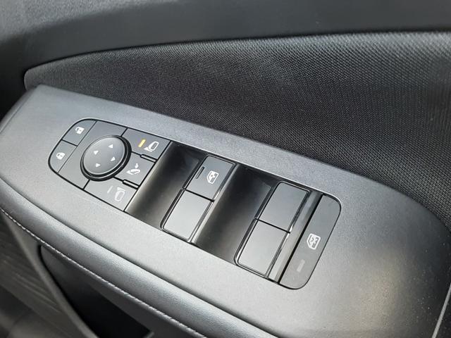 ノート Ｘ　ワンオーナー　純正９型ディスプレイナビ　禁煙車　レザーシート　インテリミラー　アラウンドビュー　ＥＴＣ２．０　ワイヤレス充電　純正ドラレコ　ＬＥＤオートライト　アップルカープレイ　アンドロイドオート（34枚目）