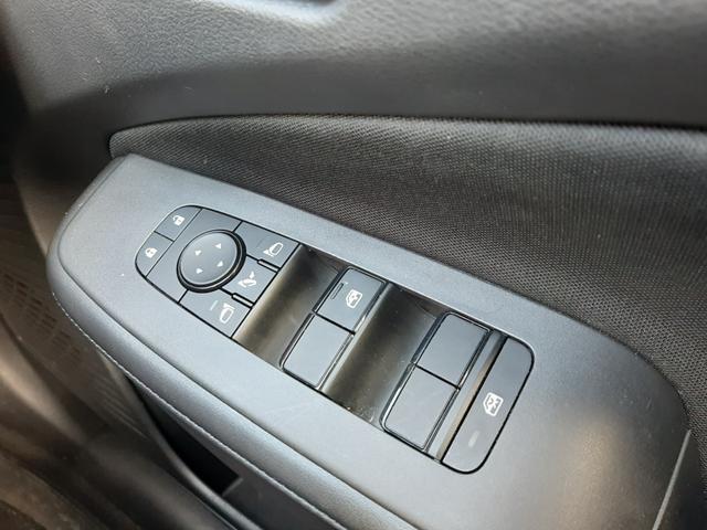 ノート Ｘ　純正９型ディスプレイ　禁煙車　インテリミラー　アラウンドビューモニター　純正ドラレコ　ＥＴＣ２．０　シートヒーター　ステアリングヒーター　ＬＥＤオートライト　前後ソナー　ＣａｒＰｌａｙ対応（33枚目）