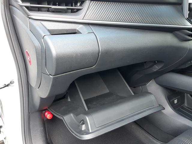 ノート Ｘ　純正９型ディスプレイ　禁煙車　インテリミラー　アラウンドビューモニター　純正ドラレコ　ＥＴＣ２．０　シートヒーター　ステアリングヒーター　ＬＥＤオートライト　前後ソナー　ＣａｒＰｌａｙ対応（36枚目）