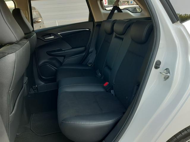 シャトル ハイブリッドX ホンダセンシング 無限アルミ ワンオーナー 禁煙車 純正8型ナビ バックモニター シートヒーター ビルトインETC LEDオートライト レーダークルコン パドルシフト デュアルエアコン フルセグ Bluetooth(15枚目)