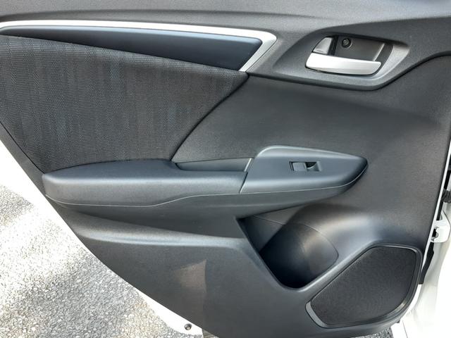 シャトル ハイブリッドX ホンダセンシング 無限アルミ ワンオーナー 禁煙車 純正8型ナビ バックモニター シートヒーター ビルトインETC LEDオートライト レーダークルコン パドルシフト デュアルエアコン フルセグ Bluetooth(46枚目)