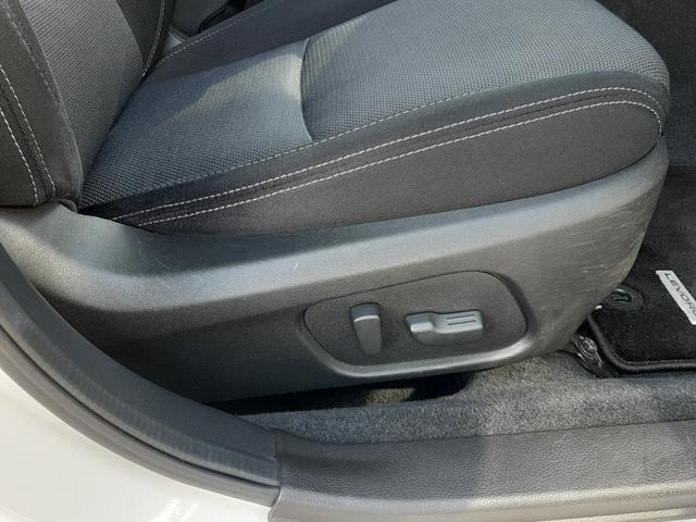 レヴォーグ １．６ＧＴアイサイト　スマートエディション　ワンオーナー　アイサイトセイフティプラス　禁煙車　ディーラーＯＰ８型ナビ　アイサイトシストモニター　ＥＴＣ２．０　ツーリングシスト　リアビークルディテクション　レーダークルーズ　スマートキー２個（44枚目）