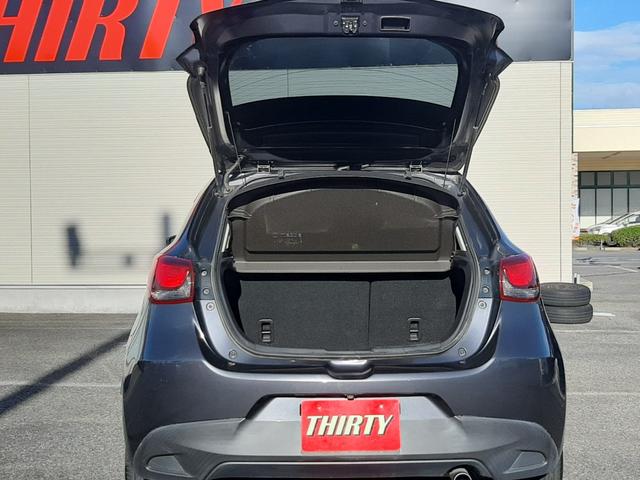 デミオ ＸＤツーリング　６速ＭＴ　ワンオーナー　Ｒスポイラー　純正ナビ　バックモニター　クルーズコントロール　ビルトインＥＴＣ　ＬＥＤ　アクティブドライビングディスプレイ　フォグランプ　純正アルミ（17枚目）