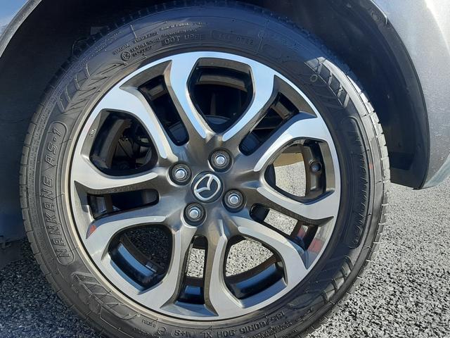 デミオ ＸＤツーリング　６速ＭＴ　ワンオーナー　Ｒスポイラー　純正ナビ　バックモニター　クルーズコントロール　ビルトインＥＴＣ　ＬＥＤ　アクティブドライビングディスプレイ　フォグランプ　純正アルミ（72枚目）