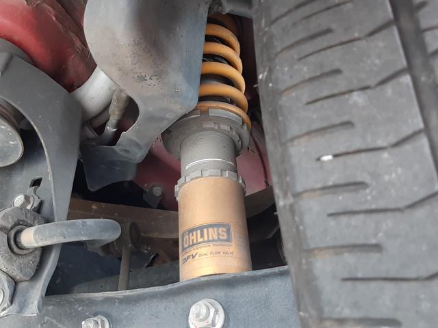 BRZ S 6速MT リアスポイラー CUSCOタワーバー 純正リヤアンダーディフューザー OHLINS車高調 HIDオートライト LEDアクセ KENWOODオーディオ デュアルエアコン ETC 車検R9/4(6枚目)