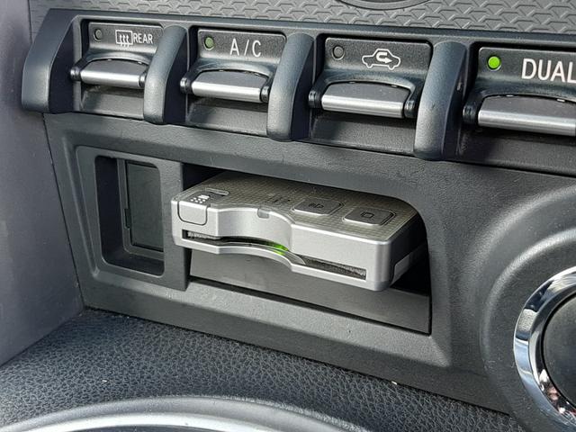 BRZ S 6速MT リアスポイラー CUSCOタワーバー 純正リヤアンダーディフューザー OHLINS車高調 HIDオートライト LEDアクセ KENWOODオーディオ デュアルエアコン ETC 車検R9/4(8枚目)