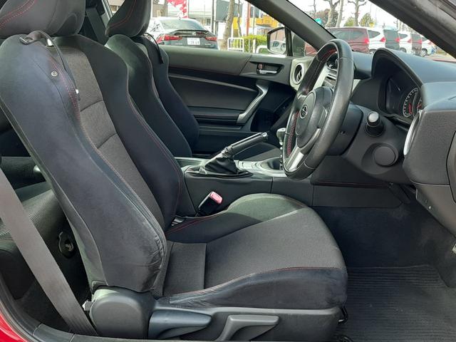 BRZ S 6速MT リアスポイラー CUSCOタワーバー 純正リヤアンダーディフューザー OHLINS車高調 HIDオートライト LEDアクセ KENWOODオーディオ デュアルエアコン ETC 車検R9/4(12枚目)