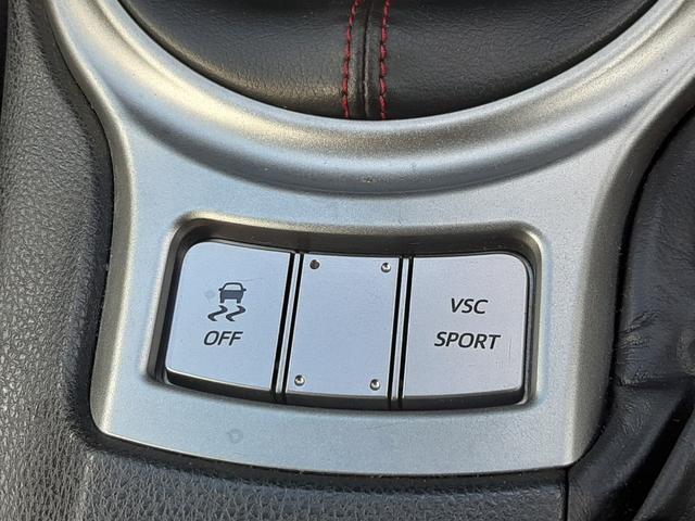 BRZ S 6速MT リアスポイラー CUSCOタワーバー 純正リヤアンダーディフューザー OHLINS車高調 HIDオートライト LEDアクセ KENWOODオーディオ デュアルエアコン ETC 車検R9/4(29枚目)