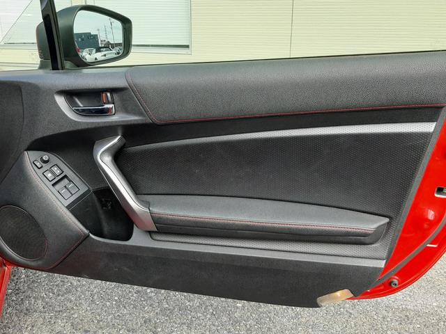 BRZ S 6速MT リアスポイラー CUSCOタワーバー 純正リヤアンダーディフューザー OHLINS車高調 HIDオートライト LEDアクセ KENWOODオーディオ デュアルエアコン ETC 車検R9/4(37枚目)