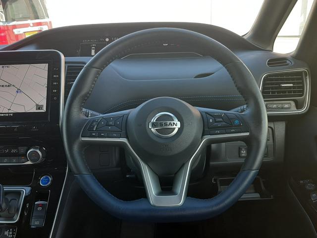 セレナ e-パワー オーテック セーフティパッケージ セーフティパッケージ 純正10型ナビ アラウンドビュー 両側電動スライド スマートルームミラー ビルトインETC LEDオートライト シートヒーター ステアリングヒーター 純正ドライブレコーダー(11枚目)