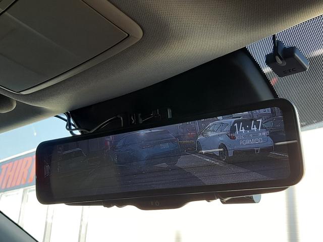 ■　装備７　■　ミラー型ドライブレコーダー：前後録画タイプです