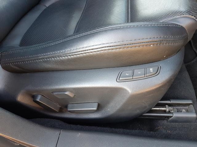 ■　装備　■　電動シートは前両席です　運転席はメモリ機能付き