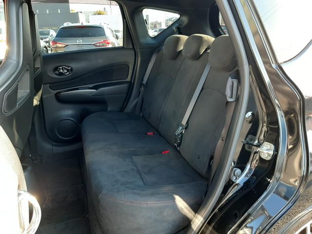 ノート ニスモ　Ｓ　ワンオーナー　ＲＥＣＡＲＯシート　５速ＭＴ　禁煙　純正ナビ　ナビ連動ドラレコ　ＮＩＳＭＯシフトノブ　Ｂｌｕ－ｒａｙ再生　ＥＴＣ２．０　ＬＥＤオートライト　フロントデイライト　リアフォグ　純正１７アルミ（17枚目）