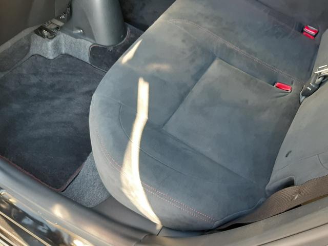 ノート ニスモ　Ｓ　ワンオーナー　ＲＥＣＡＲＯシート　５速ＭＴ　禁煙　純正ナビ　ナビ連動ドラレコ　ＮＩＳＭＯシフトノブ　Ｂｌｕ－ｒａｙ再生　ＥＴＣ２．０　ＬＥＤオートライト　フロントデイライト　リアフォグ　純正１７アルミ（45枚目）