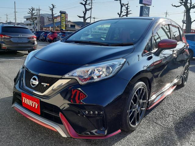 ノート ニスモ　Ｓ　ワンオーナー　ＲＥＣＡＲＯシート　５速ＭＴ　禁煙　純正ナビ　ナビ連動ドラレコ　ＮＩＳＭＯシフトノブ　Ｂｌｕ－ｒａｙ再生　ＥＴＣ２．０　ＬＥＤオートライト　フロントデイライト　リアフォグ　純正１７アルミ（57枚目）