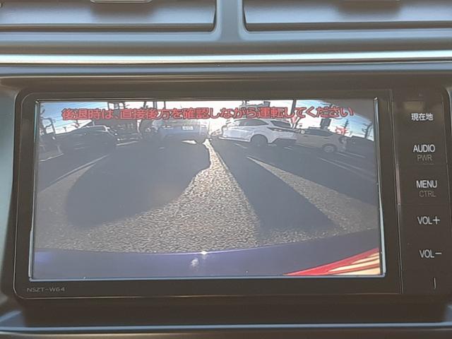 カムリ ハイブリッド　後期レクサスフェイスチェンジ　Ｚ．Ｓ．Ｓ．車高調　ＧＲヤリス用１８ＡＷ　ルーフグロスブラック塗装　禁煙車　純正ナビ　ｎａｎｏｅ付エアコン　ＥＴＣ　スマートキー２個　ＬＥＤオートライト　走行２．８万Ｋｍ（4枚目）