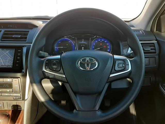 カムリ ハイブリッド　後期レクサスフェイスチェンジ　Ｚ．Ｓ．Ｓ．車高調　ＧＲヤリス用１８ＡＷ　ルーフグロスブラック塗装　禁煙車　純正ナビ　ｎａｎｏｅ付エアコン　ＥＴＣ　スマートキー２個　ＬＥＤオートライト　走行２．８万Ｋｍ（11枚目）