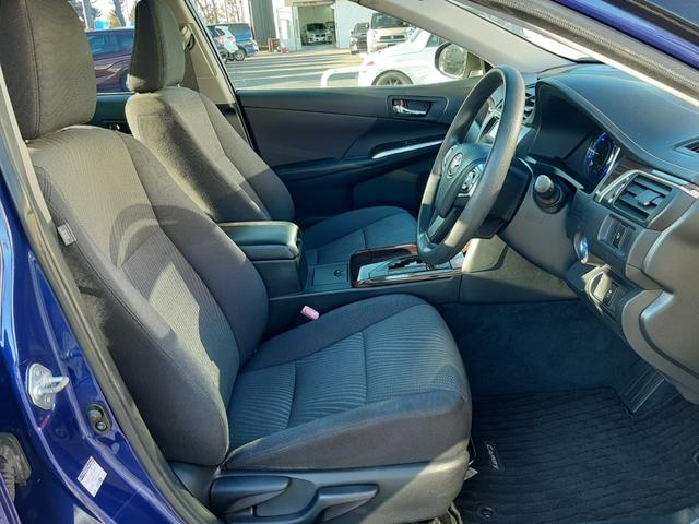 カムリ ハイブリッド　後期レクサスフェイスチェンジ　Ｚ．Ｓ．Ｓ．車高調　ＧＲヤリス用１８ＡＷ　ルーフグロスブラック塗装　禁煙車　純正ナビ　ｎａｎｏｅ付エアコン　ＥＴＣ　スマートキー２個　ＬＥＤオートライト　走行２．８万Ｋｍ（12枚目）