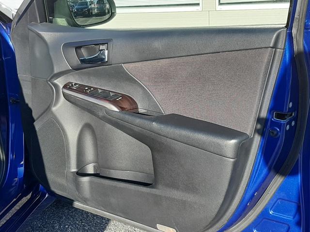 カムリ ハイブリッド　後期レクサスフェイスチェンジ　Ｚ．Ｓ．Ｓ．車高調　ＧＲヤリス用１８ＡＷ　ルーフグロスブラック塗装　禁煙車　純正ナビ　ｎａｎｏｅ付エアコン　ＥＴＣ　スマートキー２個　ＬＥＤオートライト　走行２．８万Ｋｍ（40枚目）