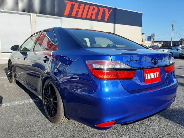 カムリ ハイブリッド　後期レクサスフェイスチェンジ　Ｚ．Ｓ．Ｓ．車高調　ＧＲヤリス用１８ＡＷ　ルーフグロスブラック塗装　禁煙車　純正ナビ　ｎａｎｏｅ付エアコン　ＥＴＣ　スマートキー２個　ＬＥＤオートライト　走行２．８万Ｋｍ（60枚目）