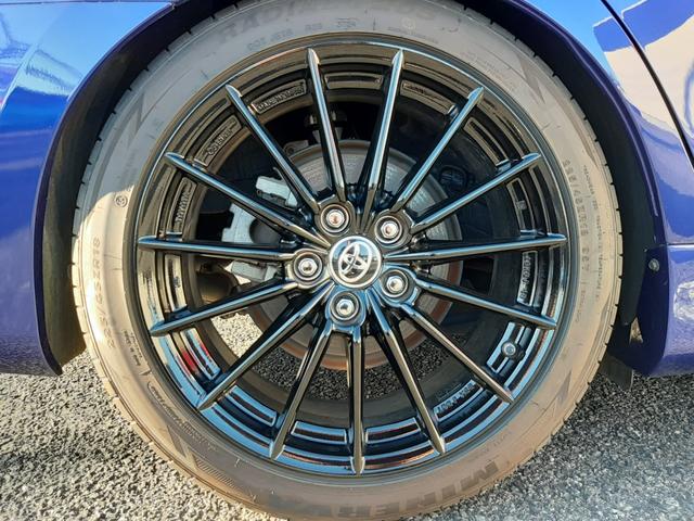 カムリ ハイブリッド　後期レクサスフェイスチェンジ　Ｚ．Ｓ．Ｓ．車高調　ＧＲヤリス用１８ＡＷ　ルーフグロスブラック塗装　禁煙車　純正ナビ　ｎａｎｏｅ付エアコン　ＥＴＣ　スマートキー２個　ＬＥＤオートライト　走行２．８万Ｋｍ（65枚目）