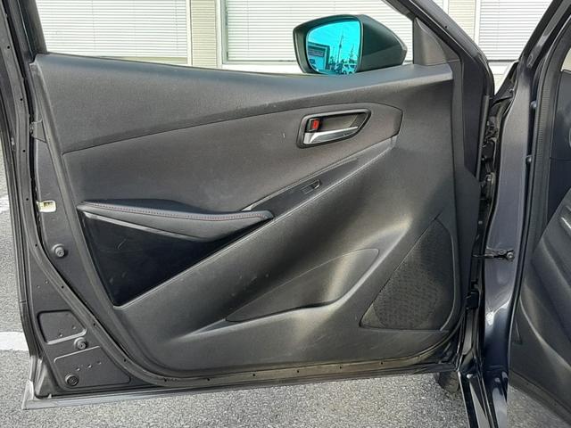 デミオ ＸＤツーリング　ワンオーナー　禁煙車　６速ＭＴ　マツダコネクト　クルコン　セルスター前後ドラレコ　ＬＥＤオートライト　ＥＴＣ　アダプティブドライビングディスプレイ　プッシュスタート　スマートキー２個　純正１６ＡＷ（46枚目）