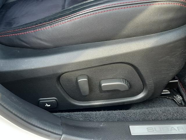 ＷＲＸ Ｓ４ ２．０ＧＴ－Ｓアイサイト　大型リアウイング　純正ＯＰナビ　アドヴァンスドセイフティパッケージ　アイサイトアシストモニター　禁煙車　ハーフレザーパワーシート　ＥＴＣ　サイド／バックカメラ　前後ソナー　レーダークルーズ　ＢＳＭ（9枚目）