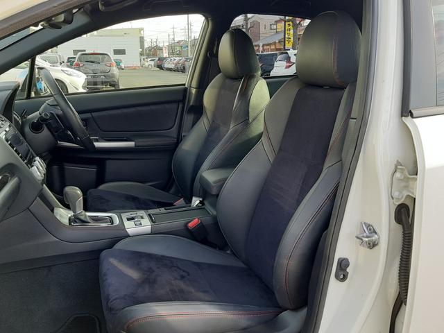 ＷＲＸ Ｓ４ ２．０ＧＴ－Ｓアイサイト　大型リアウイング　純正ＯＰナビ　アドヴァンスドセイフティパッケージ　アイサイトアシストモニター　禁煙車　ハーフレザーパワーシート　ＥＴＣ　サイド／バックカメラ　前後ソナー　レーダークルーズ　ＢＳＭ（13枚目）